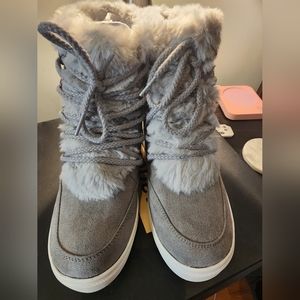 madden NYC Piia Women’s winter boots. size 7.5